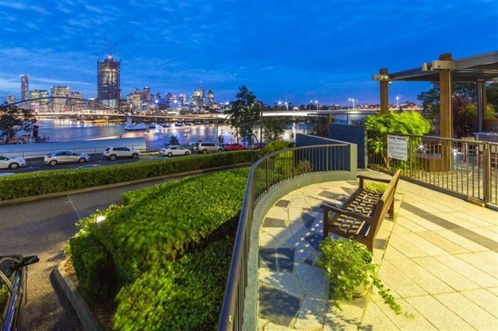 River Plaza Apartments Brisbane Southbank Экстерьер фото